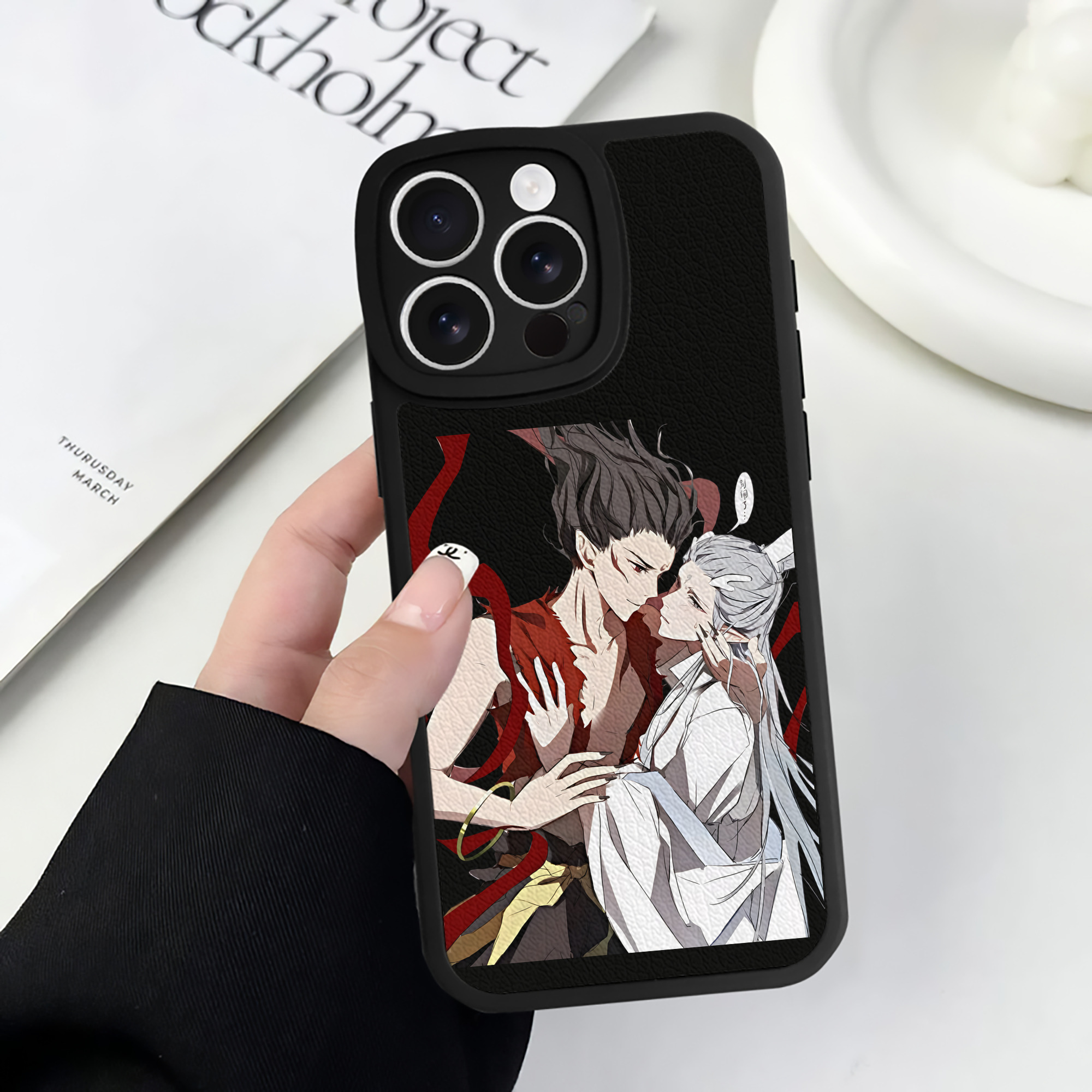 （画像用） Ne Zha 2 ナタ 魔童の大暴れ 【iPhone 16シリーズ対応】シリコンスマホケース（レザー調） 材質：シリコン